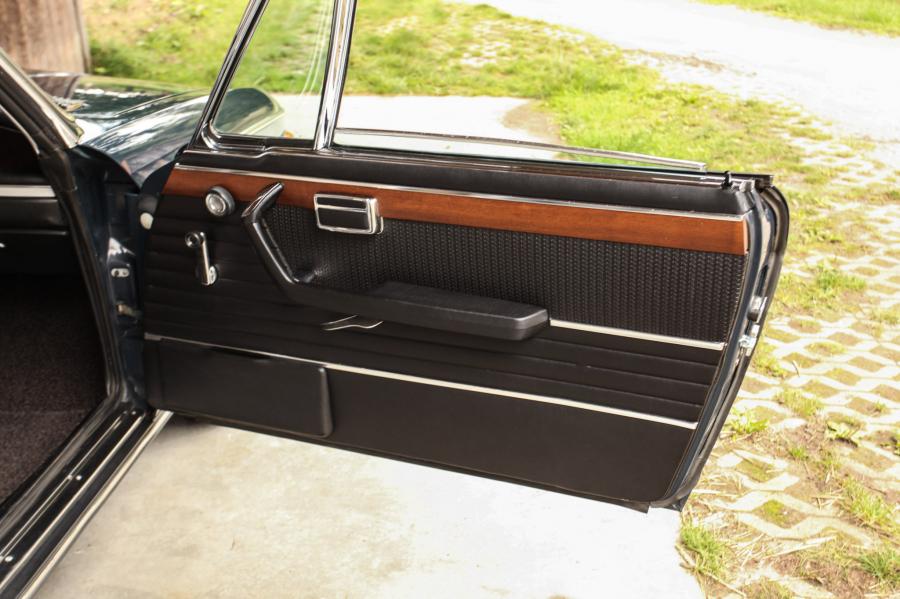 Детали интерьера BMW 3.0CSi (E9) 1974 года  (EU) (фото 117 из 198)